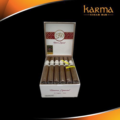 La Flor Dominican Reserva Especial Toro