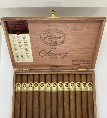 Padron 1964 Anniversary Exclusivo Natural